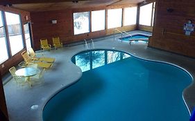 Cedar Motor Inn